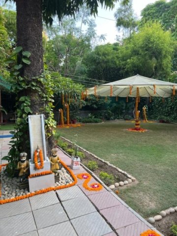 Cure & Care world of Happiness (1)